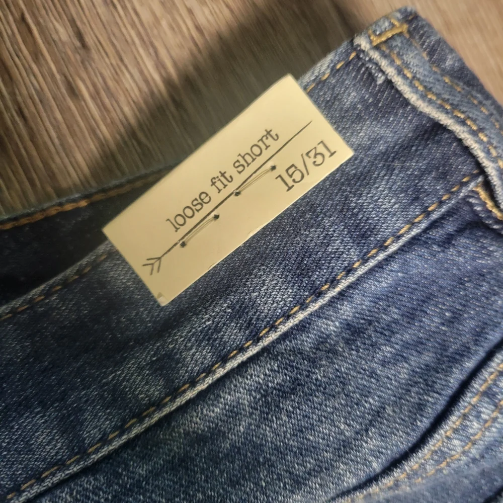 BanJara NWT Recycled Denim Women's Distressed Shorts Size 15/31‎